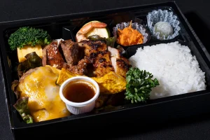 ゴルビージャックチーズハンバーグ&タンドリーBBQチキン&スパイシーポーク